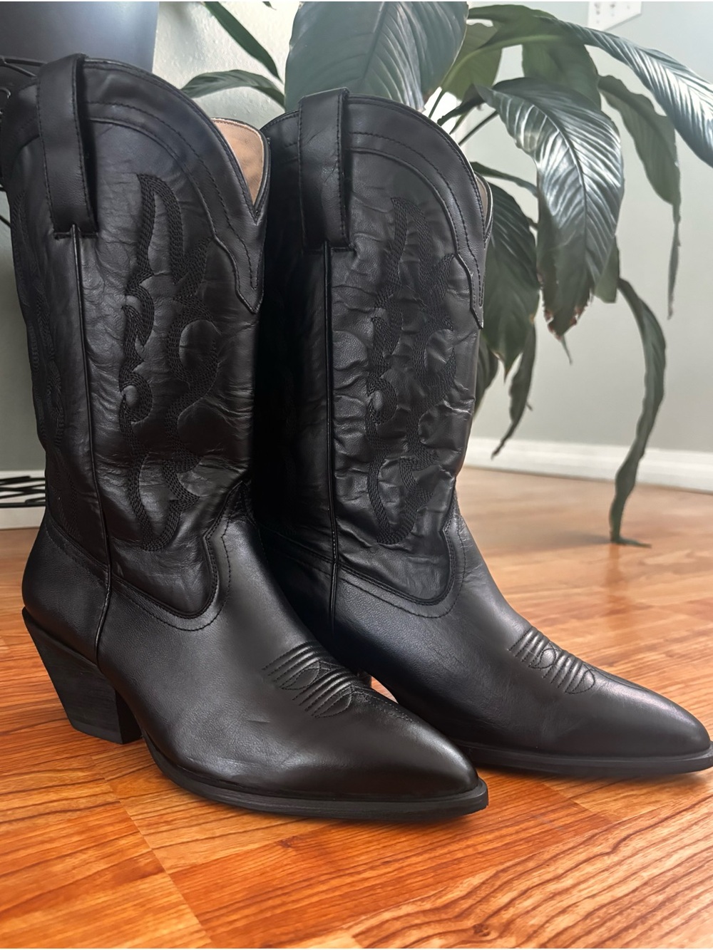 Shyanne Dolly Black Cowgirl Boots - Leather Women’s 10B